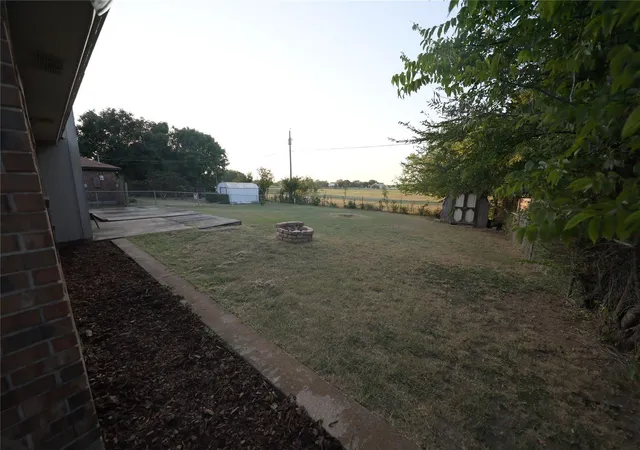 Photo 3 of Single family home for sale at 2204 Towne North Dr, Cleburne, TX 76033 | MLS# 21354911 | Listing updated on 2026-08-20