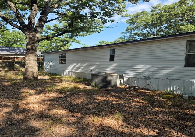 Photo 3 of Sale Pending at 1687 Northshore Rd, Hawk Cove, TX 75474 | MLS# 21354919 | Listing updated on 2026-08-25