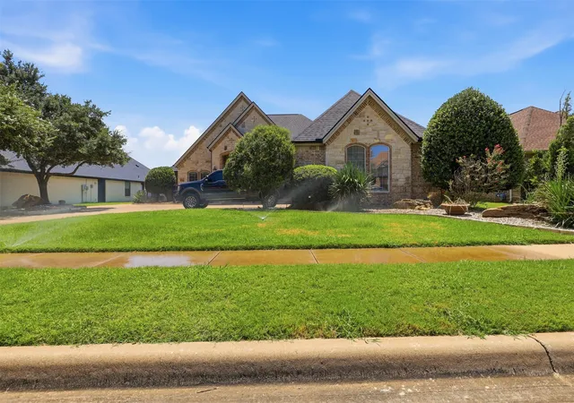 Photo 2 of Single family home for sale at 2606 Waters Edge Dr, Granbury, TX 76048 | MLS# 21352312 | Listing updated on 2026-08-10