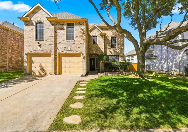 Photo 3 of Single family home for sale at 3908 Kimberly Dr, Flower Mound, TX 75022 | MLS# 21352162 | Listing updated on 2026-10-08