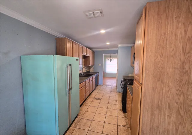 Photo 4 of Sale Pending at 1366 Peach St, Abilene, TX 79602 | MLS# 21354947 | Listing updated on 2026-08-24