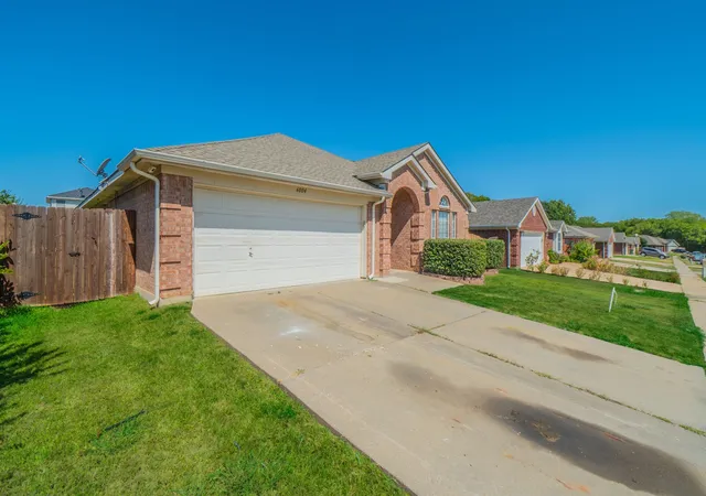 Photo 2 of Single family home for sale at 6004 Summerfield, Arlington, TX 76018 | MLS# 21354410 | Listing updated on 2026-08-29
