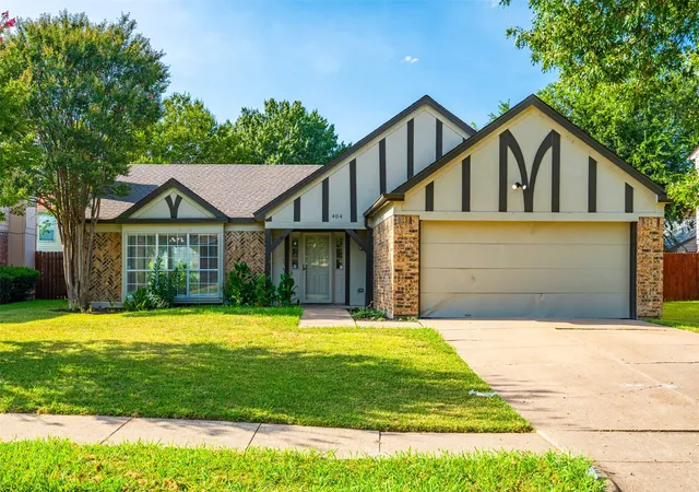 Photo 1 of Single family home for sale at 404 Spencer Cir, Grand Prairie, TX 75052 | MLS# 21355074 | Listing updated on 2026-08-28