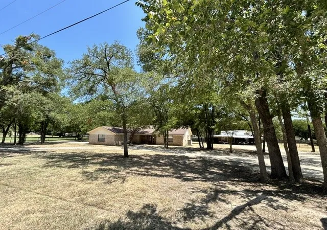 Photo 2 of Single family home for sale at 137 County Road 1759a, Clifton, TX 76634 | MLS# 21355089 | Listing updated on 2026-08-10