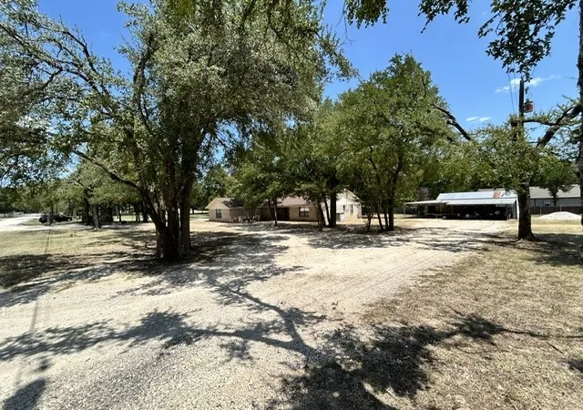 Photo 3 of Single family home for sale at 137 County Road 1759A, Clifton, TX 76634 | MLS# 21355089 | Listing updated on 2026-08-10