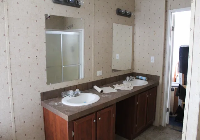Photo 3 of Sale Pending at 13762 County Road 4124, Crandall, TX 75114 | MLS# 21340587 | Listing updated on 2026-10-03