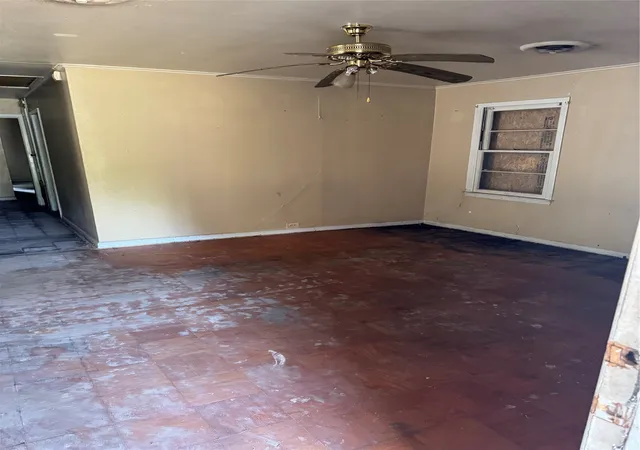 Photo 2 of Single family home for sale at 1021 Huntington Ln, Shreveport, LA 71106 | MLS# 21355076 | Listing updated on 2026-08-28