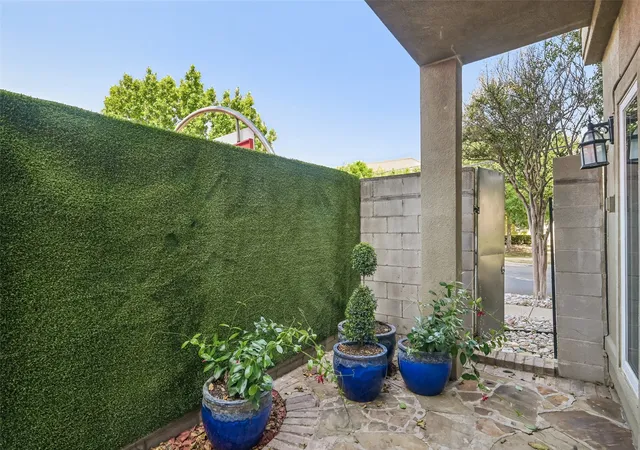 Photo 3 of Townhouse for sale at 3524 Cedarplaza Ln, Dallas, TX 75209 | MLS# 21312816 | Listing updated on 2026-08-20