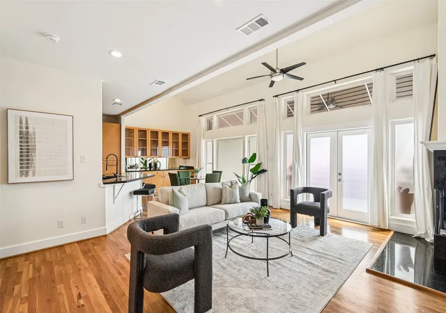 Photo 4 of Townhouse for sale at 3524 Cedarplaza Ln, Dallas, TX 75209 | MLS# 21312816 | Listing updated on 2026-08-20