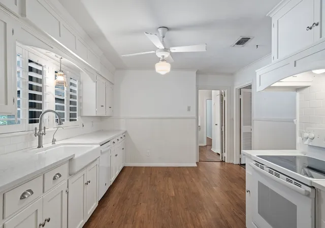 Photo 4 of Single family home for sale at 2115 Park St, Greenville, TX 75401 | MLS# 21351677 | Listing updated on 2026-10-06