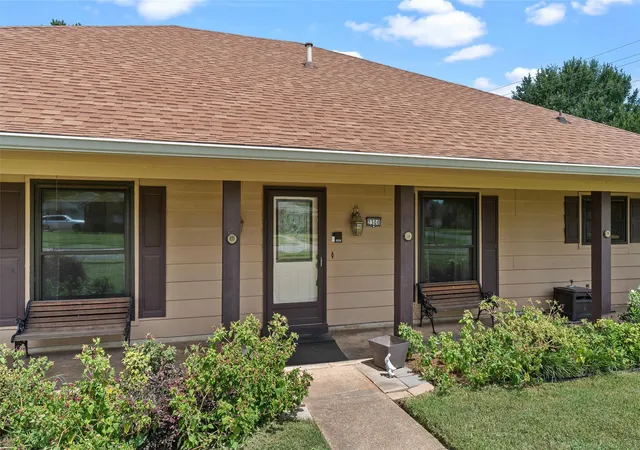 Photo 2 of Single family home for sale at 2300 Brookhaven Dr, Bossier City, LA 71111 | MLS# 21338694 | Listing updated on 2026-08-30