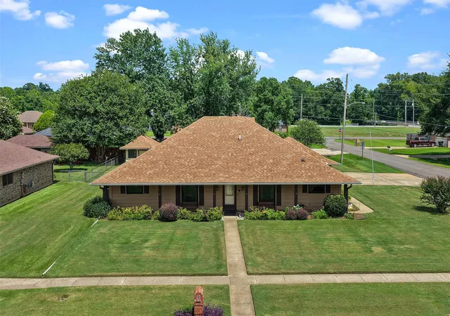 Photo 3 of Single family home for sale at 2300 Brookhaven Dr, Bossier City, LA 71111 | MLS# 21338694 | Listing updated on 2026-08-30