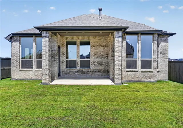 Photo 20 of Sale Pending at 3033 Craftsman Wy, Justin, TX 76247 | MLS# 21354962 | Listing updated on 2026-10-07