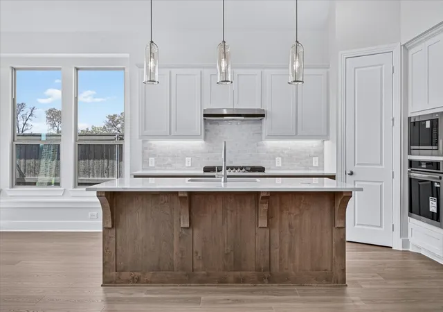Photo 3 of Sale Pending at 3033 Craftsman Wy, Justin, TX 76247 | MLS# 21354962 | Listing updated on 2026-10-07