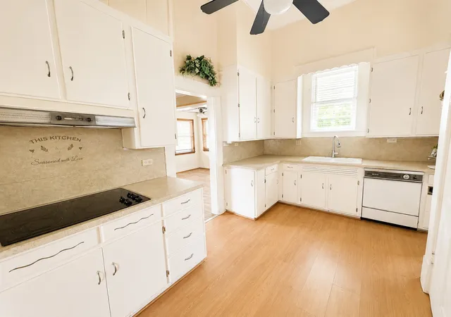 Photo 2 of Sale Pending at 808 E Limestone Ave, Mart, TX 76664 | MLS# 21355177 | Listing updated on 2026-09-30