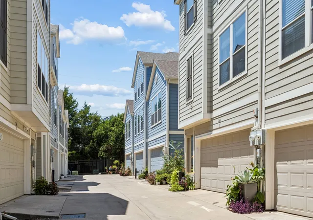 Photo 2 of Townhouse for sale at 7416 Coronado Ave #12, Dallas, TX 75214 | MLS# 21354873 | Listing updated on 2026-08-10