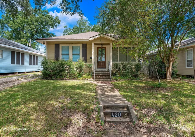 Photo 1 of Sale Pending at 420 Stephenson St, Shreveport, LA 71104 | MLS# 21355250 | Listing updated on 2026-10-07
