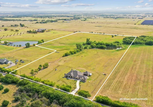Photo 2 of Single family home for sale at 10240 Freeman Rd, Sanger, TX 76266 | MLS# 21351105 | Listing updated on 2026-08-25
