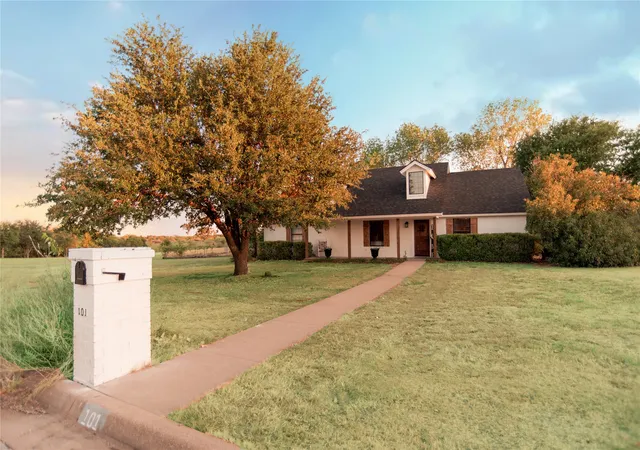 Photo 1 of Single family home for sale at 101 Scenic Dr Dr, Dublin, TX 76446 | MLS# 21355293 | Listing updated on 2026-08-26