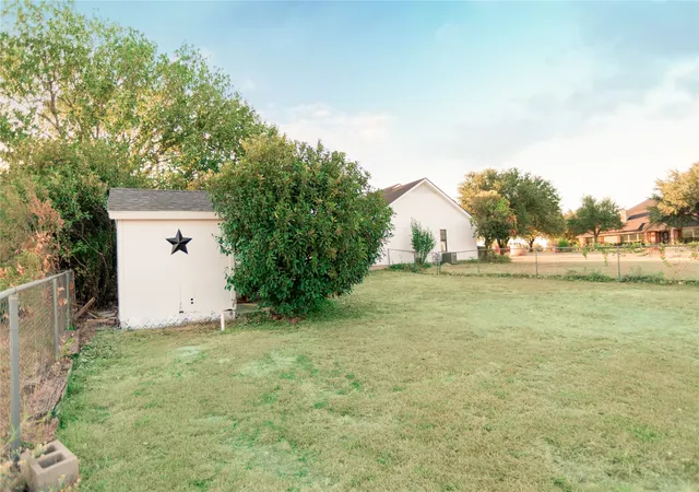 Photo 3 of Single family home for sale at 101 Scenic Dr Dr, Dublin, TX 76446 | MLS# 21355293 | Listing updated on 2026-08-26