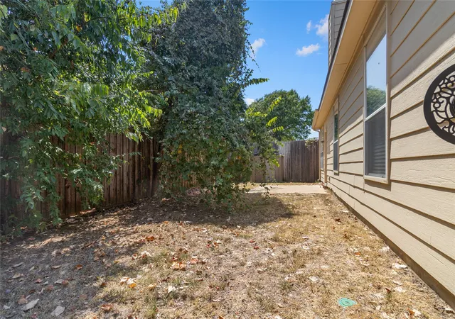 Photo 26 of Single family home for sale at 12652 Oakwood Cir, Euless, TX 76040 | MLS# 21354846 | Listing updated on 2026-08-27
