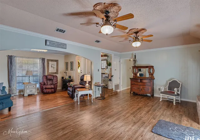 Photo 3 of Sale Pending at 8102 Dogwood Trl, Haughton, LA 71037 | MLS# 21355313 | Listing updated on 2026-08-23