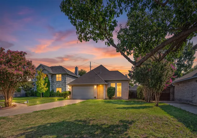 Photo 3 of Single family home for sale at 7513 Beverly Dr, Rowlett, TX 75089 | MLS# 21345307 | Listing updated on 2026-10-07