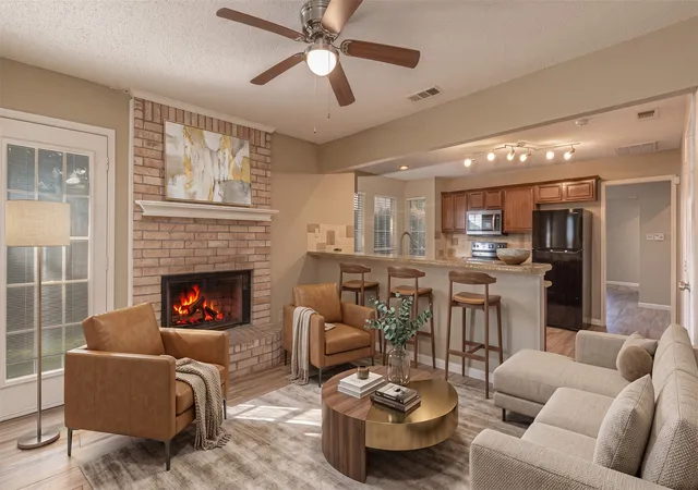 Photo 4 of Single family home for sale at 7513 Beverly Dr, Rowlett, TX 75089 | MLS# 21345307 | Listing updated on 2026-10-07