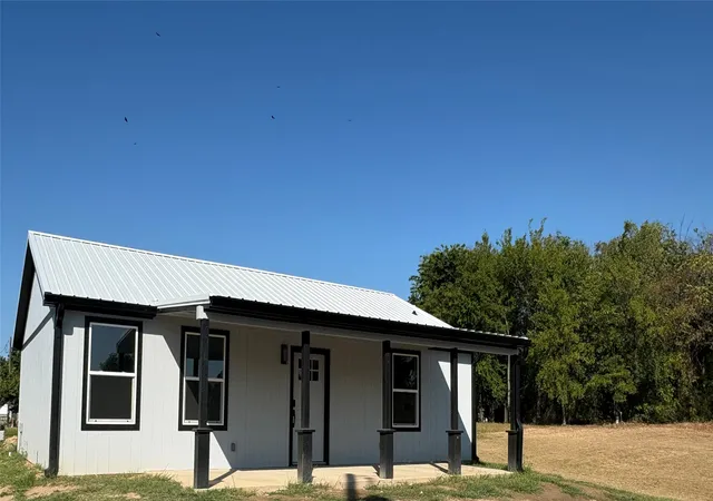 Photo 1 of Single family home for sale at 216 Balckfoot, Quitman, TX 75783 | MLS# 21355337 | Listing updated on 2026-08-10