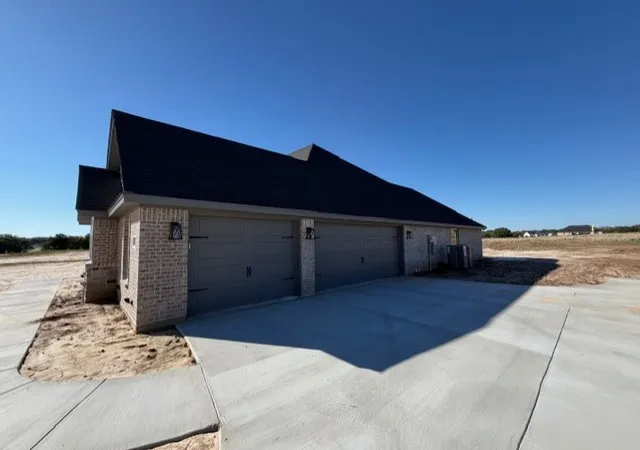 Photo 2 of Single family home for sale at 1035 Colt Rd, Springtown, TX 76082 | MLS# 21355352 | Listing updated on 2026-10-07