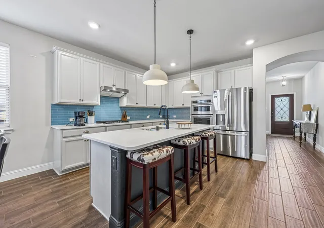 Photo 4 of Single family home for sale at 433 Forestridge Dr, Rockwall, TX 75087 | MLS# 21355278 | Listing updated on 2026-10-04