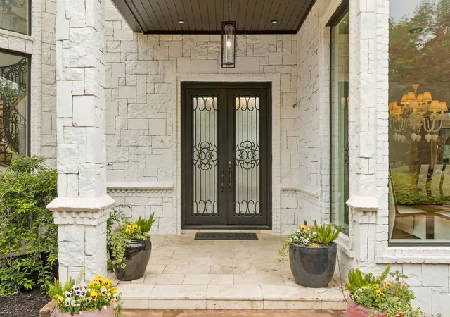 Photo 3 of Mansion for sale at 4511 Watauga Rd, Dallas, TX 75209 | MLS# 21354260 | Listing updated on 2026-08-10