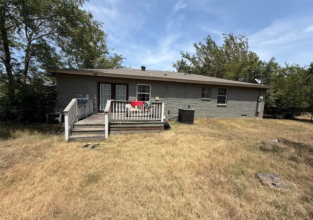 Photo 13 of Single family home for sale at 345 Old Mill Ct, Dallas, TX 75217 | MLS# 21355370 | Listing updated on 2026-09-21