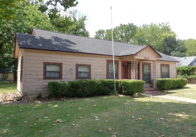 Photo 3 of Single family home for sale at 505 Hillcrest Ave #1, Tyler, TX 75702 | MLS# 21355470 | Listing updated on 2026-10-01