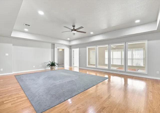 Photo 4 of Single family home for sale at 2807 S Lipsey St, Decatur, TX 76234 | MLS# 21354944 | Listing updated on 2026-08-11