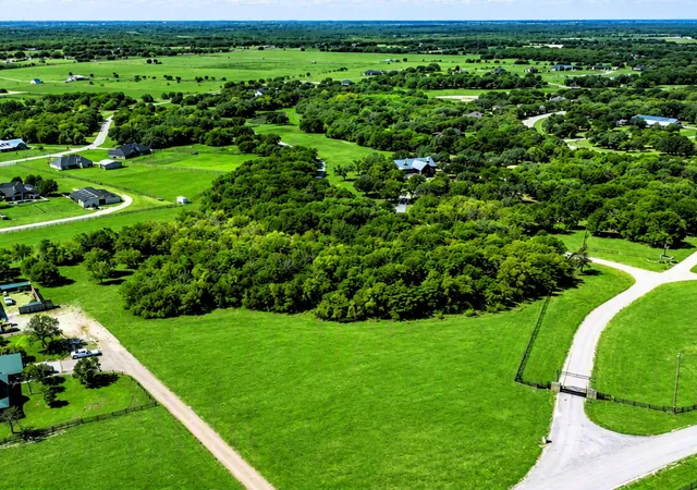 Photo 2 of Land for sale at 3319 Old Barn Ct, Granbury, TX 76048 | MLS# 21350476 | Listing updated on 2026-08-11