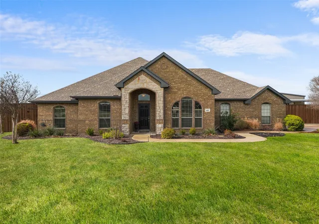 Photo 1 of Single family home for sale at 101 Paddock Ln, Rockwall, TX 75032 | MLS# 21355493 | Listing updated on 2026-08-10