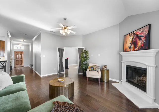 Photo 3 of Single family home for sale at 101 Paddock Ln, Rockwall, TX 75032 | MLS# 21355493 | Listing updated on 2026-09-28