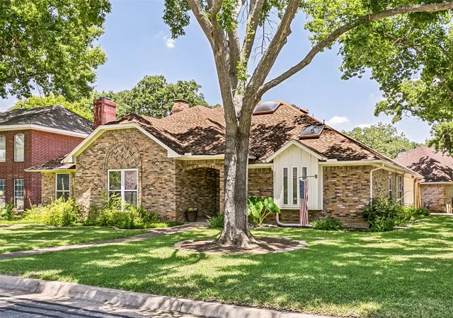 Single family home for sale at 4801 Gaylewood Ct, Arlington, TX 76017 | MLS# 21354898
