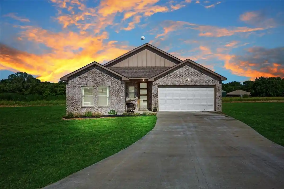 Photo 1 of Single family home for sale at 314 Delatorre St, Trenton, TX 75490 | MLS# 21355500 | Listing updated on 2026-10-12
