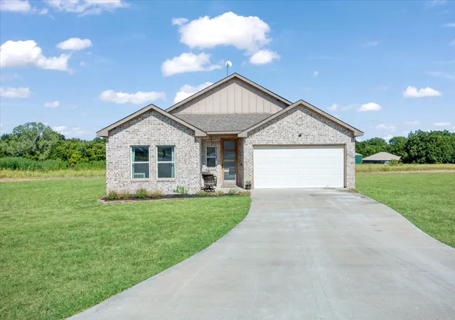 Photo 2 of Single family home for sale at 314 Delatorre St, Trenton, TX 75490 | MLS# 21355500 | Listing updated on 2026-08-31