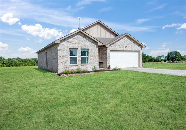 Photo 3 of Single family home for sale at 314 Delatorre St, Trenton, TX 75490 | MLS# 21355500 | Listing updated on 2026-08-31