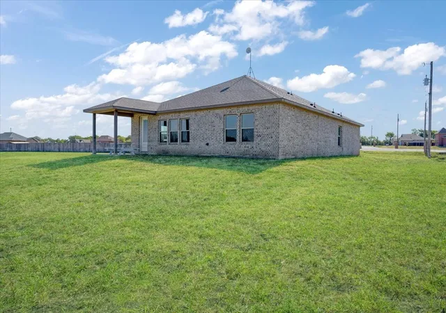 Photo 4 of Single family home for sale at 314 Delatorre St, Trenton, TX 75490 | MLS# 21355500 | Listing updated on 2026-08-31