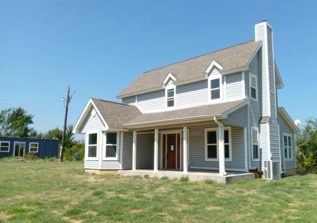 Photo 1 of Sale Pending at 601 Mill Rd, Springtown, TX 76082 | MLS# 21354383 | Listing updated on 2026-09-21