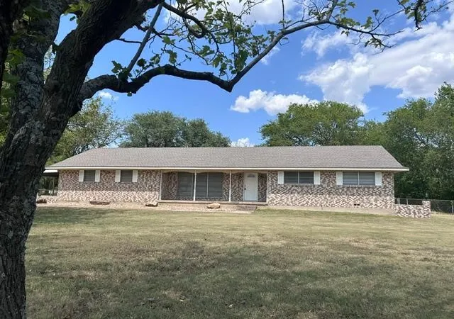 Photo 1 of Single family home for sale at 904 Beasley Blvd, Whitewright, TX 75491 | MLS# 21355611 | Listing updated on 2026-08-10