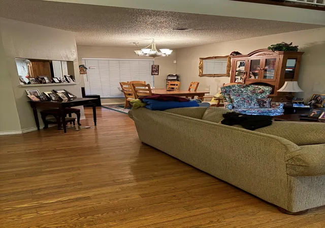Photo 3 of Single family home for sale at 4435 Mercer St, Grand Prairie, TX 75052 | MLS# 21355650 | Listing updated on 2026-08-10