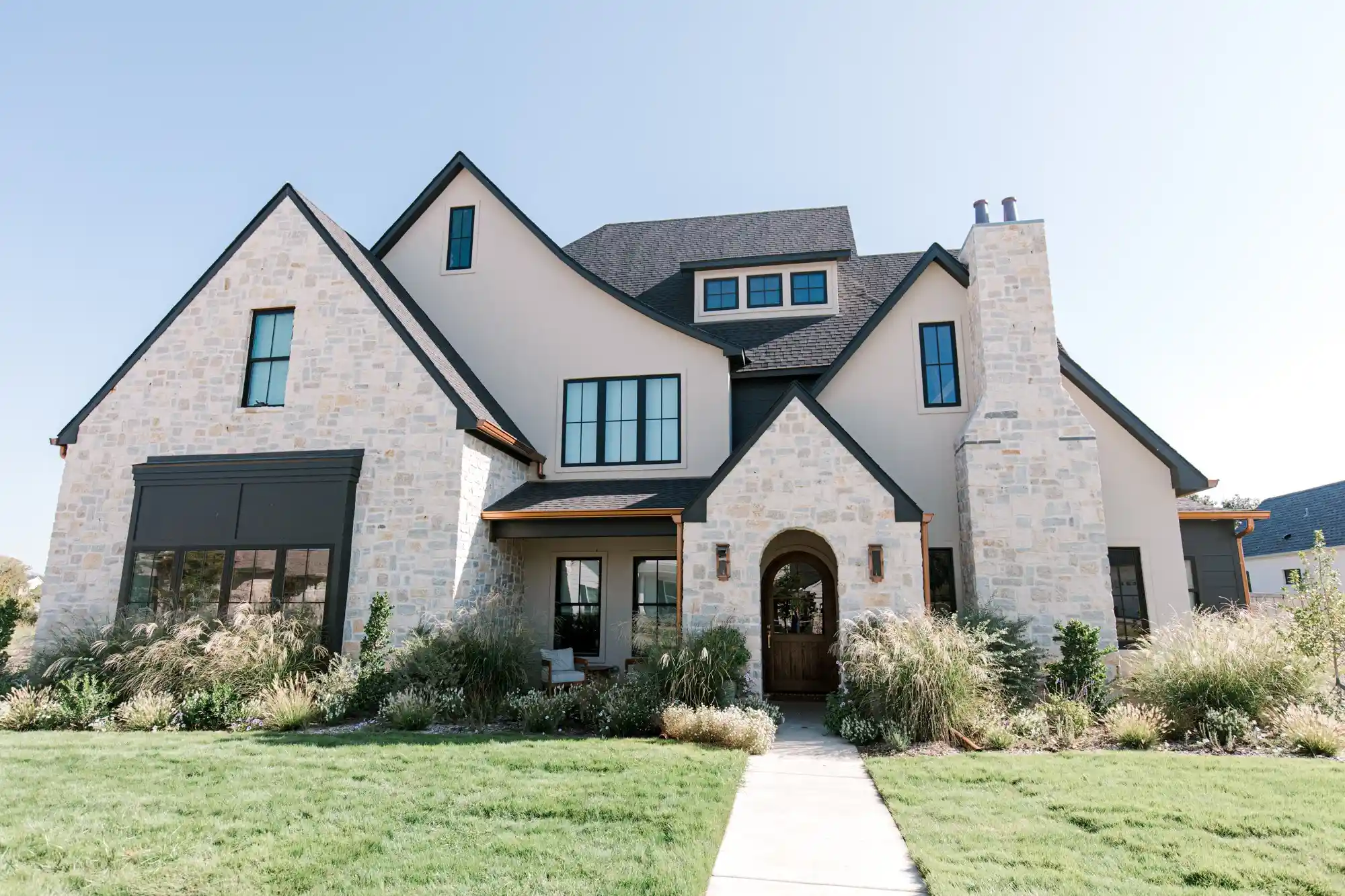 Photo 1 of Sale Pending at 16006 Torrey Springs Blvd, Woodway, TX 76712 | MLS# 21355685 | Listing updated on 2026-10-13