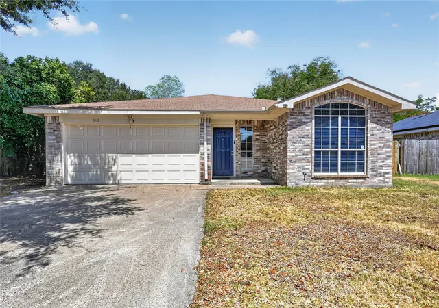 Photo 1 of Single family home for sale at 812 Valdez Dr, Dallas, TX 75253 | MLS# 21355648 | Listing updated on 2026-08-15
