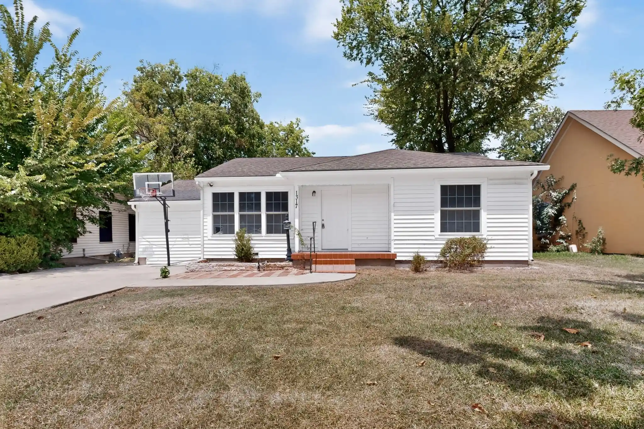 Photo 1 of Single family home for sale at 1317 Lakeside Dr, Garland, TX 75040 | MLS# 21351787 | Listing updated on 2026-10-24