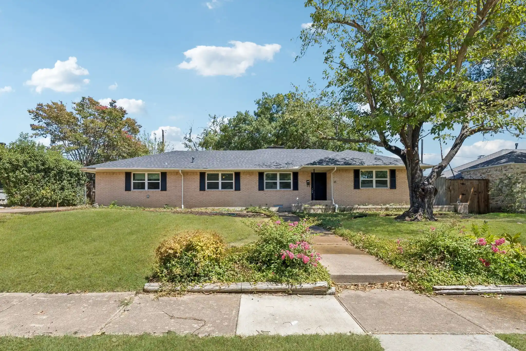 Photo 1 of Single family home for sale at 104 N Weatherred Dr, Richardson, TX 75080 | MLS# 21344440 | Listing updated on 2026-10-17